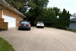 2700 E Royalton Rd, Grandview Heights, OH 44141 - Photo 17