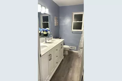 2700 E Royalton Road, Grandview Heights, OH 44147 - Photo 9
