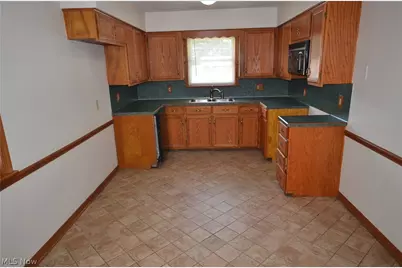 2910 Farmdale Road, Akron, OH 44312 - Photo 9