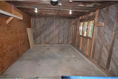 2910 Farmdale Road, Akron, OH 44312 - Photo 25