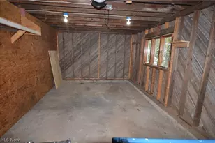 2910 Farmdale Rd, Akron, OH 44312 - Photo 25