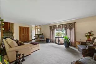 1590 Newcastle Cir, Akron, OH 44313 - Photo 5