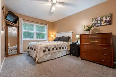 1341 Applegrove Street NE, Canton, OH 44721 - Photo 9