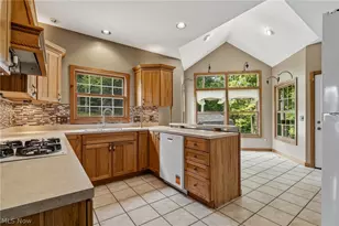 7361 Stonehill Ave NW, Canal Fulton, OH 44614 - Photo 13