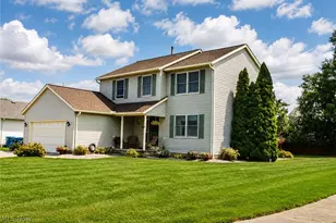 5887 Boxwood Dr, Lorain, OH 44053 - Photo 3