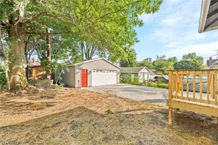 677 Eastland Ave, Akron, OH 44305 - Photo 3