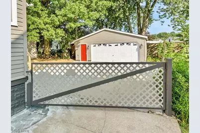 677 Eastland Avenue, Akron, OH 44305 - Photo 21