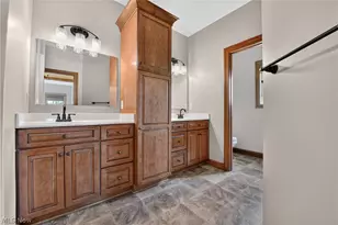 4066 Knollbrook Dr, Norton, OH 44203 - Photo 17
