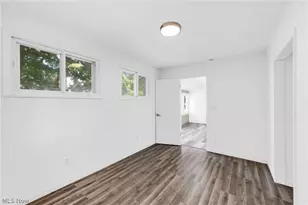 290 E 317th St, Willowick, OH 44095 - Photo 15