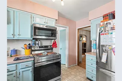 1634 Greenlawn Avenue, Akron, OH 44301 - Photo 9