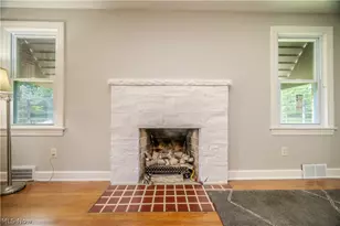 110 S Hazelwood Ave, Youngstown, OH 44509 - Photo 11