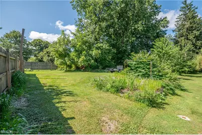 110 S Hazelwood Avenue, Youngstown, OH 44509 - Photo 39