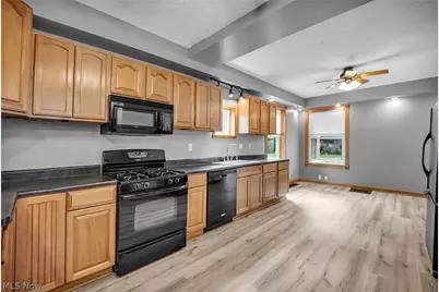 175 E Walnut Avenue, Painesville, OH 44077 - Photo 9