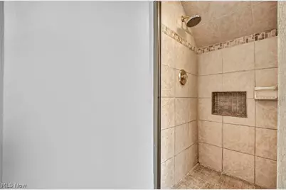 175 E Walnut Avenue, Painesville, OH 44077 - Photo 23