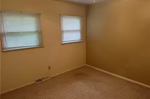 17448 Laurel Ave, Lake Milton, OH 44429 - Photo 13