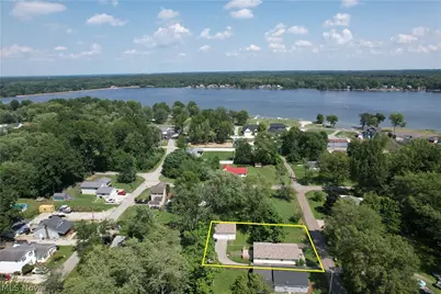 17448 Laurel Avenue, Lake Milton, OH 44429 - Photo 3