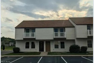 1563 Whitehall Boulevard, Kent, OH 44240 - Photo 1