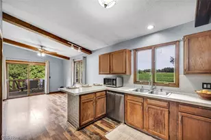 7601 Brookview St, Louisville, OH 44641 - Photo 15
