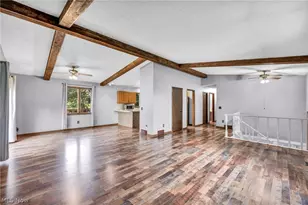 7601 Brookview St, Louisville, OH 44641 - Photo 7