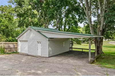 957 Cleveland Avenue, Amherst, OH 44001 - Photo 33