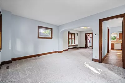 957 Cleveland Avenue, Amherst, OH 44001 - Photo 7