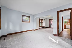 957 Cleveland Ave, Amherst, OH 44001 - Photo 7