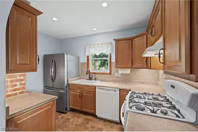 957 Cleveland Avenue, Amherst, OH 44001 - Photo 11