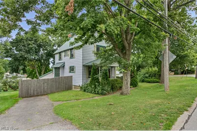957 Cleveland Avenue, Amherst, OH 44001 - Photo 5