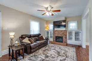 77 Devonshire Dr, Akron, OH 44312 - Photo 3