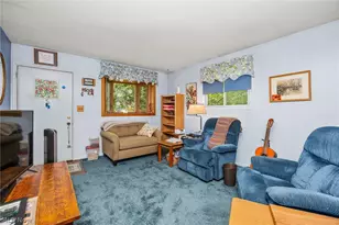 275 1st St, Wadsworth, OH 44281 - Photo 5