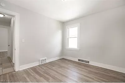 723 E 162nd Street, Loveland, OH 44110 - Photo 17