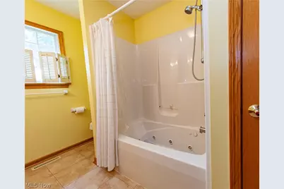 952 Rosemarie Circle, Wadsworth, OH 44281 - Photo 17