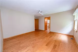 952 Rosemarie Cir, Wadsworth, OH 44281 - Photo 9