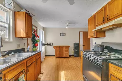 1396 E 124 Street, Loveland, OH 44106 - Photo 13