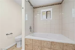 874 Wilmot St, Akron, OH 44306 - Photo 11