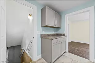 874 Wilmot St, Akron, OH 44306 - Photo 9