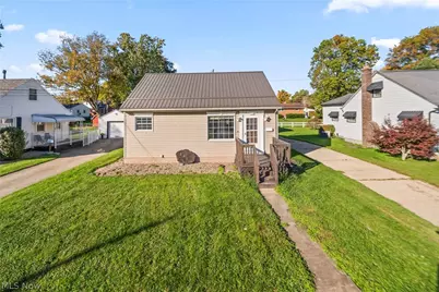 1427 E Broad, Louisville, OH 44641 - Photo 1