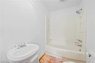 1427 E Broad, Louisville, OH 44641 - Photo 15