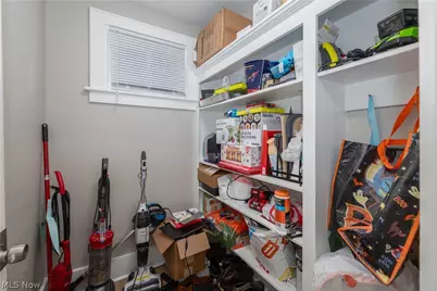 366 Palm Avenue, Akron, OH 44301 - Photo 15