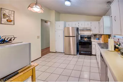 321 Perry Road, Tallmadge, OH 44278 - Photo 9