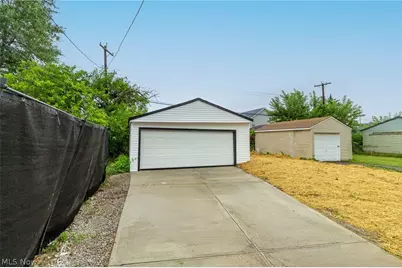 12514 Firsby Avenue, Loveland, OH 44135 - Photo 29