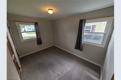 322 Pasadena Avenue, Elyria, OH 44035 - Photo 9