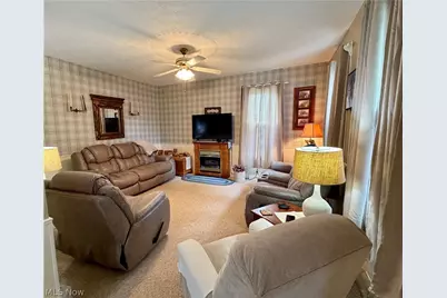 475 E Bell Avenue, McConnelsville, OH 43756 - Photo 5