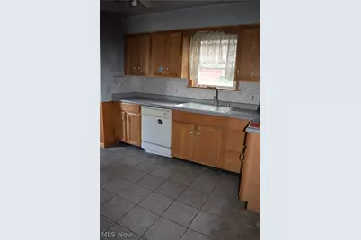 368 Sexton Street, Struthers, OH 44471 - Photo 9