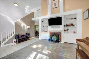 2049 N Park Ln, Roaming Shores, OH 44084 - Photo 9