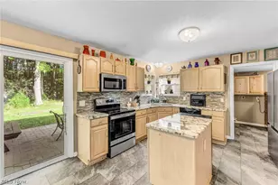 2049 N Park Ln, Roaming Shores, OH 44084 - Photo 15