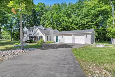 2049 N Park Lane, Roaming Shores, OH 44084 - Photo 3