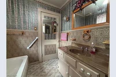 501 Clark Street, Cambridge, OH 43725 - Photo 37