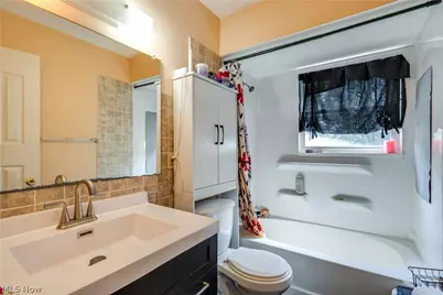 1637 Vicgross Avenue, Akron, OH 44310 - Photo 9