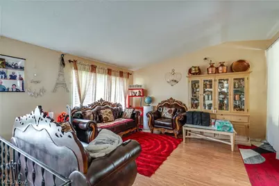 1637 Vicgross Avenue, Akron, OH 44310 - Photo 3